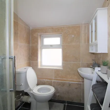 Studio 2 Min Walk To Upton Park Station London Exterior photo